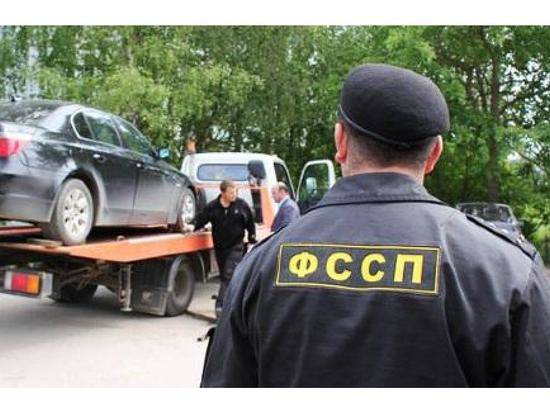 В Волжском автоледи накопила штрафов на 100 тысяч и лишилась иномарки