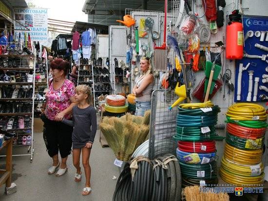 В Волгограде продукты дешевеют, а услуги дорожают