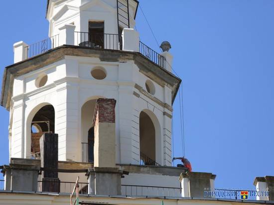 Знаменитый волгоградский дом с башней получит оригинальную подсветку