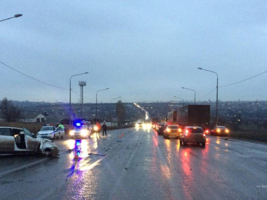 За смертельное ДТП в Волгограде водителю автовоза грозит до 5 лет колонии