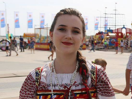 Топ волгоградских красавиц с празднования Дня города
