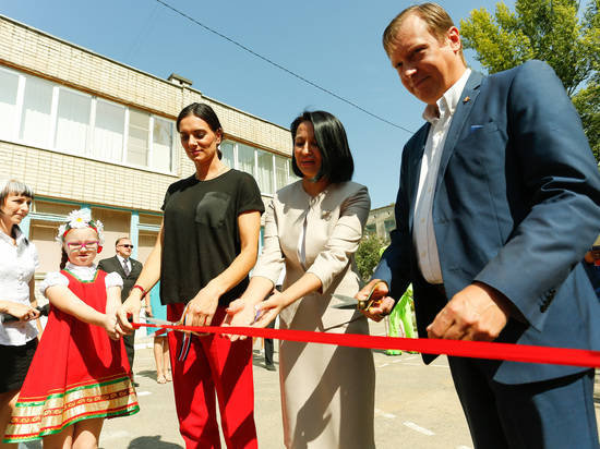 На севере Волгограда фонд Елены Исинбаевой открыл еще одну спортплощадку