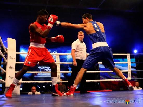 Российская сборная по боксу в первый день соревнований победила кубинцев