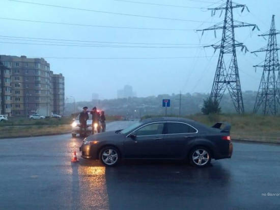 В Волгограде на глазах у отца под колеса Honda попала 5-летняя девочка