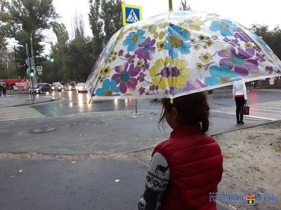 В понедельник в Волгограде резко похолодает и зарядят дожди