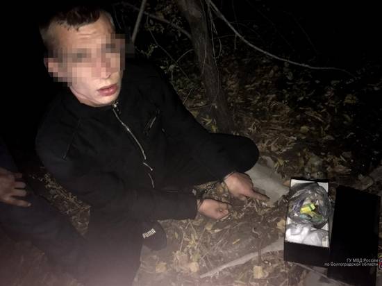В Волгограде задержали двух молодых наркозакладчиков