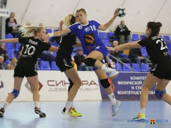 Волгоградские гандболистки на своем поле проиграли ижевчанкам – 26:29