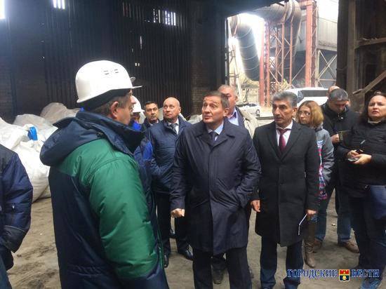 Андрей Бочаров встречается с работниками «Красного Октября»