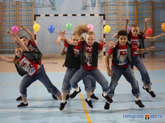 В Волгограде ДК Гагарина принял более 200 мастеров по фитнес-аэробике