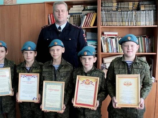 11-летние кадеты помогли поймать уличного грабителя в Волжском