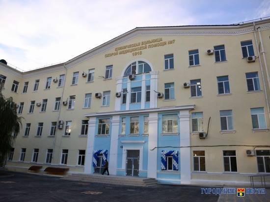 Андрей Бочаров инспектирует модернизацию больницы № 7