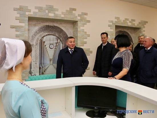 Андрей Бочаров поставил задачи по развитию больницы № 7