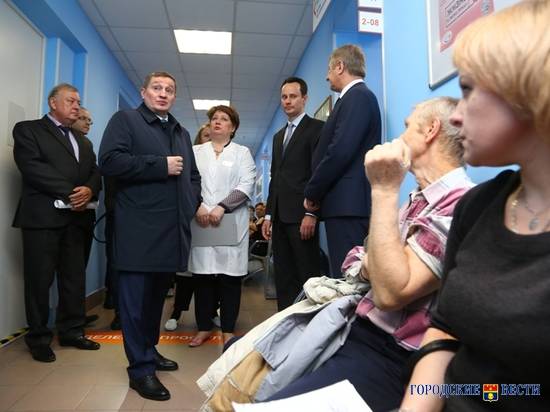 Андрей Бочаров поставил задачу тиражировать опыт «Бережливой поликлиники»