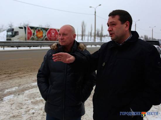 Виталий Лихачев проверил, как чистят дороги Волгограда после снегопада