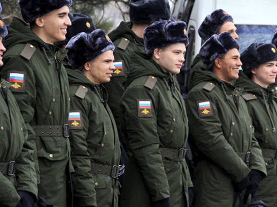 Воинские части Волгоградской области пополнили около 600 новобранцев