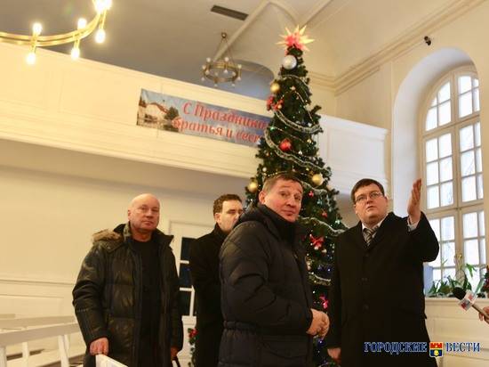 В Волгограде Андрей Бочаров проводит рабочую поездку в «Старой Сарепте»