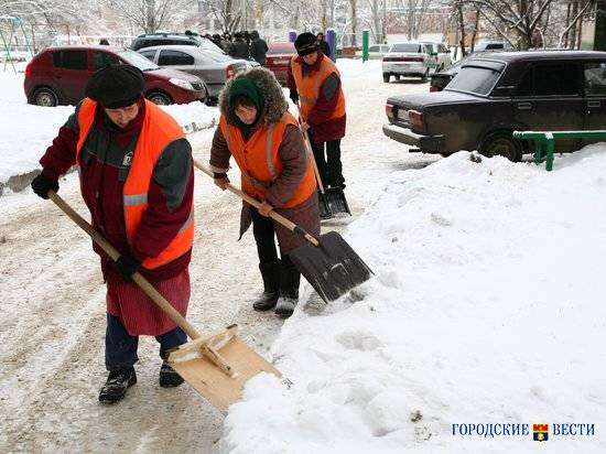 В Волгограде не очистили от снега 17% дворов многоэтажек