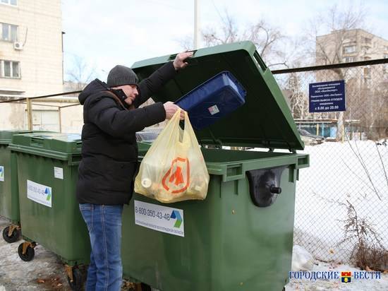 Контейнеры и контроль: Виталий Лихачев проинспектировал работу регоператора на севере Волгограда