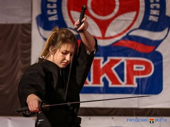 Представители 7 видов боевых искусств показали мастерство в Волгограде