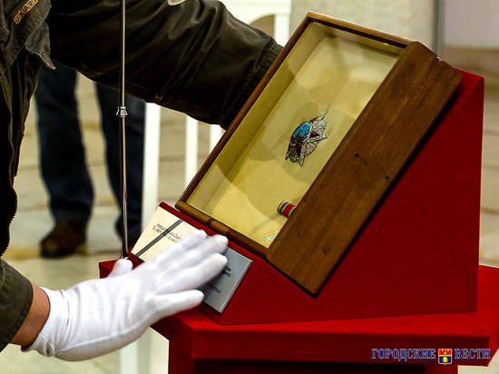 В Волгограде в музее-панораме «Сталинградская битва» выставили «Символы Победы»