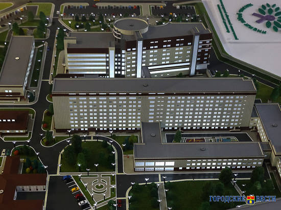 На десятилетия вперед: Андрей Бочаров поставил новые задачи по модернизации онкослужбы Волгоградской области