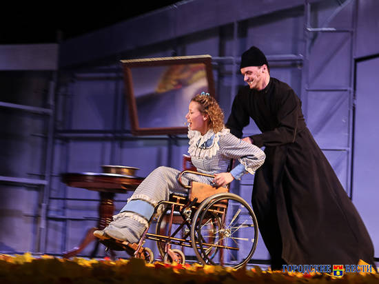 Волгоградский ТЮЗ готовит премьеру «Алеша Карамазов» по Достоевскому