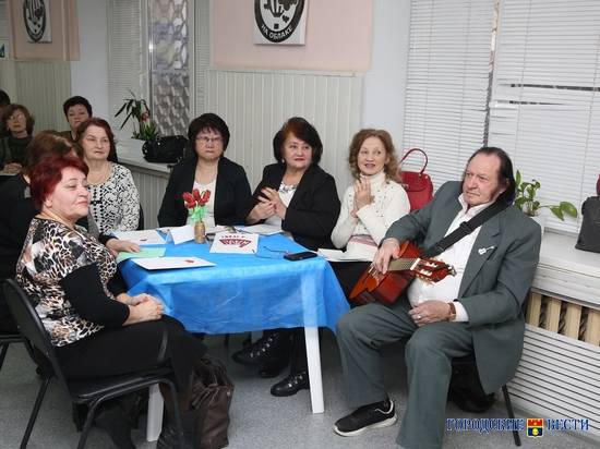 Комсомольцы vs молодежь: в Волгограде прошел квиз к 100-летию ВЛКСМ