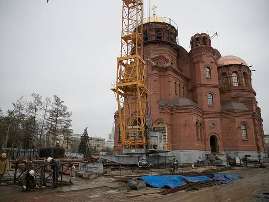 Возведение здания храма Александра Невского завершат к осени