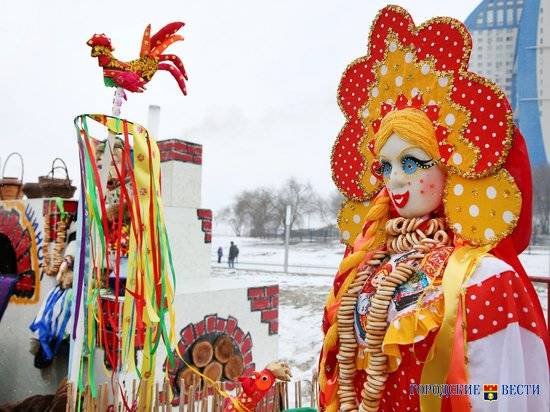 В Волгограде на конкурс масленичных кукол поступило более 90 заявок