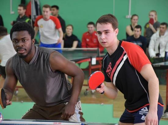 Студенты волгоградских вузов выявили лучших в настольном теннисе