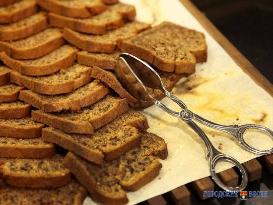 В волгоградских магазинах обнаружили почти 150 килограммов «плохого»  хлеба