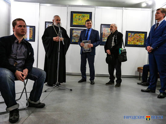 В Волгограде открылась уникальная выставка «Дорога к храму»