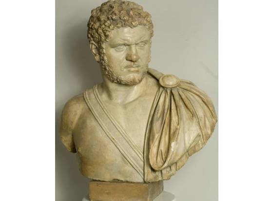 В волгоградском музее Машкова живут античные императоры