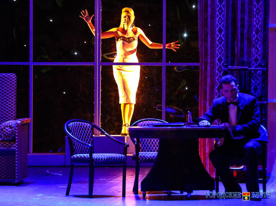 В Волгограде зрители увидели премьеру мюзикла «Продавец игрушек»