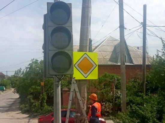 На аварийном перекрестке Фонтанной и Продольной улиц Волгограда появится светофор
