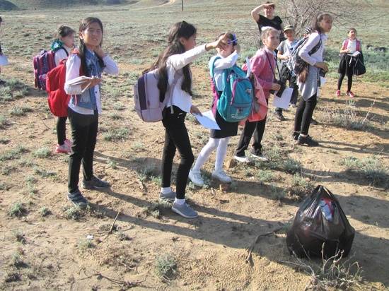 В Волгоградской области экологи вместе со школьниками наблюдали за миром пернатых