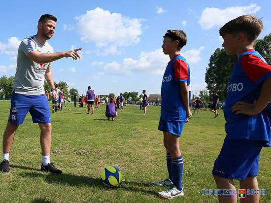 Тренеры лондонского «Челси» провели тренировку для юных футболистов Волгоградской области