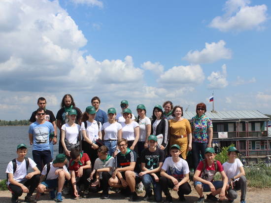 На набережной Высоцкого прошла экологическая акция «Чистая Волга»