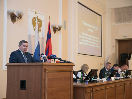 Андрей Бочаров предложил усилить меры для решения проблем дольщиков