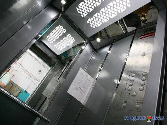 С начала года в Волгоградской области заменили 163 лифта