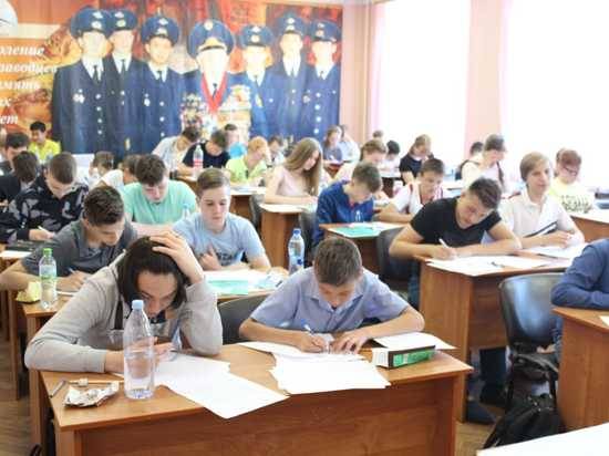 Волгоградские школьники сразились за право участия в смене центра "Сириус"