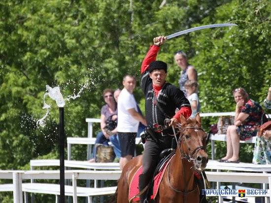 В Волгограде прошел кубок России по джигитовке