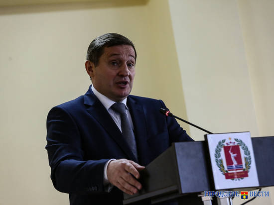 В Волгограде Андрей Бочаров поставил задачи по развитию поликлиник