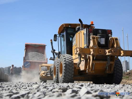 "15 лет спустя...": почему жителей волгоградского поселка ГЭС удивила дорожная техника?