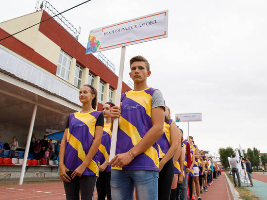 700 юных легкоатлетов поборются в Волгограде за Кубок Исинбаевой