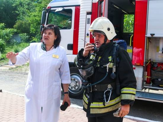 Волгоградские спасатели ликвидировали условный пожар в областном детском санатории