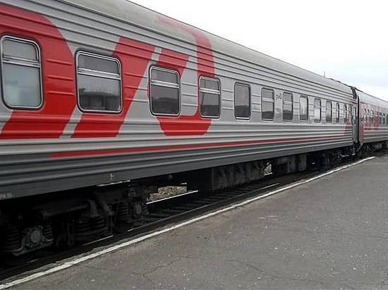 В Волгограде с крыши грузового поезда сняли двух молодых экстремалов