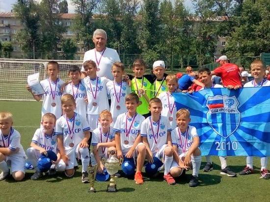 Юные футболисты «Ротора» взяли бронзу на турнире в Курске