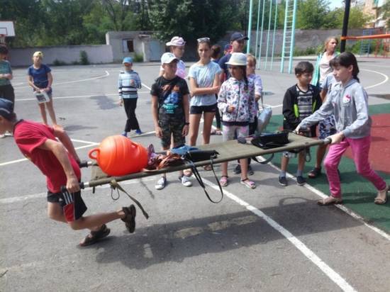 Волгоградские спасатели провели мастер-класс для юных волжан