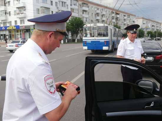 В Волгограде проходят массовые проверки водителей